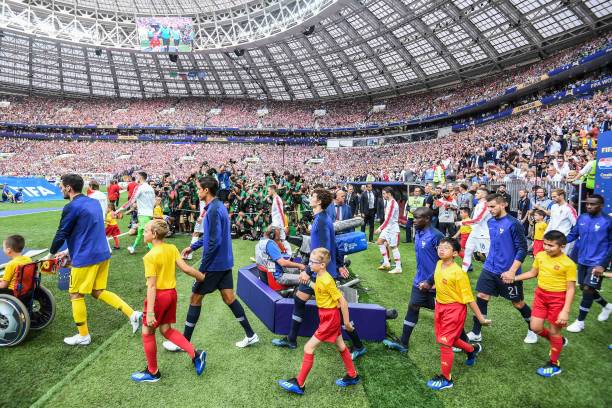 並多次在比 並多次在比